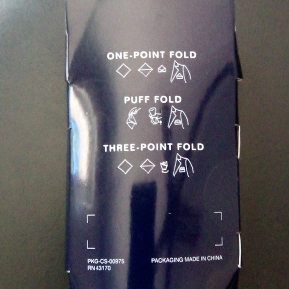 Brand New with Tags 100% Polyester Chaps Plaid Tie - Picture 4 of 10